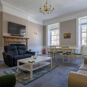 Luxury Apartment/flat Centre Apartment Edinburgh